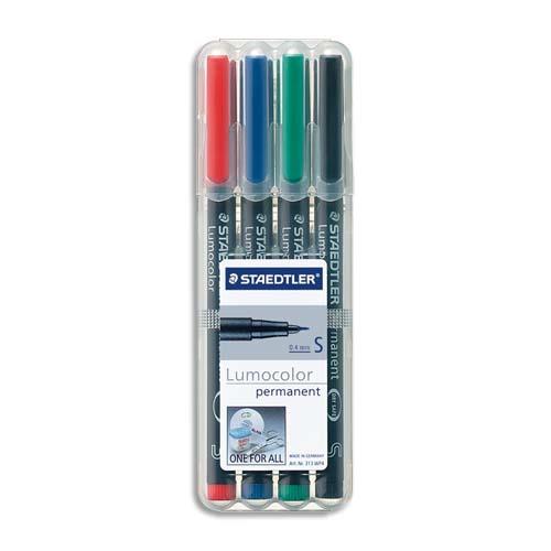 STAEDTLER Pochette de 4 feutres multi-usages LUMOCOLOR Encre permanente assortis. Pointe superfine 0,4mm