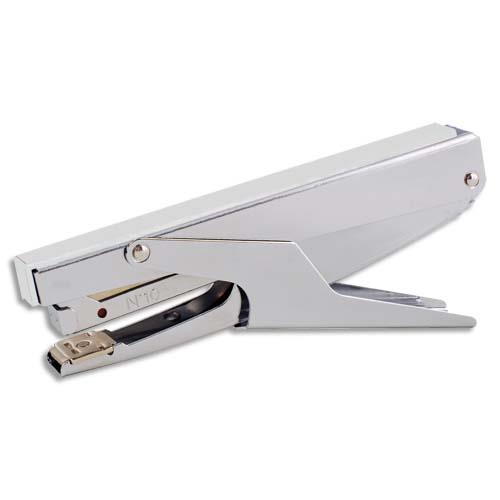 [960395] PERGAMY Pince agrafeuse métallique. Agrafes Bébé 8/4. Capacité 15 feuilles. Coloris Blanc.