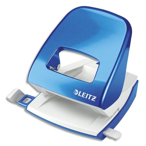 [260462] LEITZ Perforateur Bleu azur métallisé, 30feuilles, réglette à clic. Effort réduit de 60% livré en Boîte